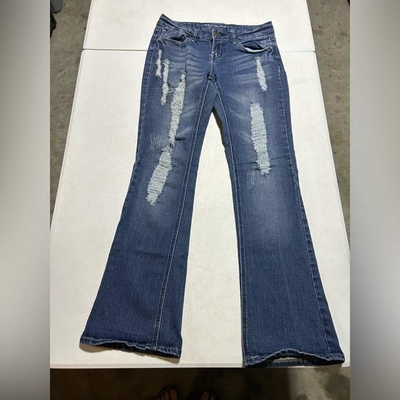 Womens Zoo Premium Bootcut Distressed Jeans lowrise Size 7 - Picture 1 of 7